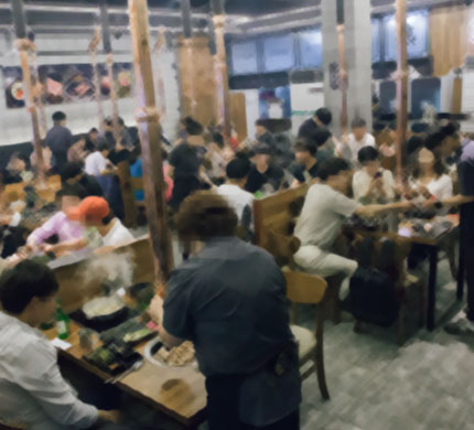 エスコートアガシと食事、お酒と共にするお楽しみ